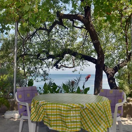 Bozi - 20m From The Beach Splitska
